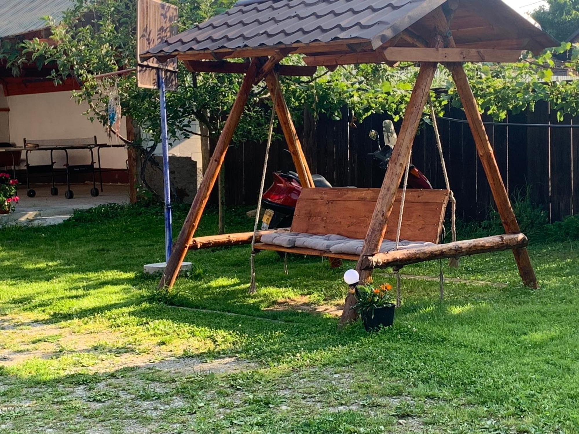 Casa Mari Hotel Cîrţişoara Buitenkant foto